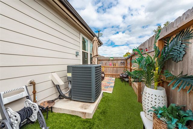 5605 Hyde Park Drive, Pasadena, TX 77505