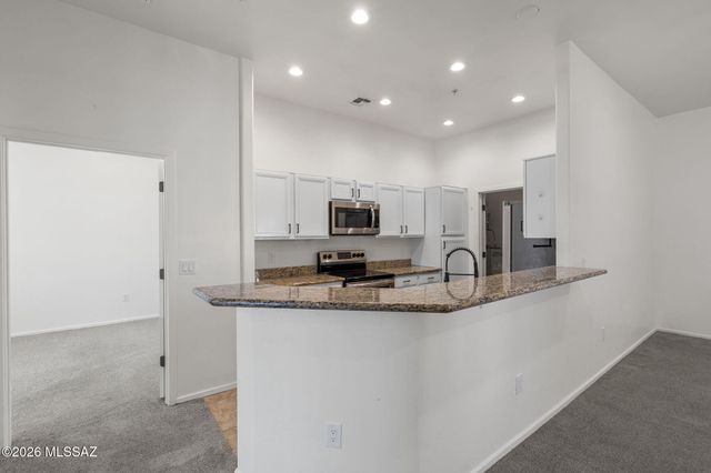 2028 E River Rd Unit 203, Tucson, AZ 85718