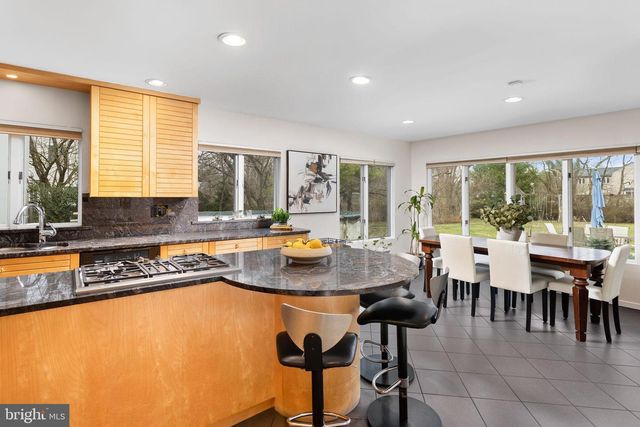 24 INDIAN RUN RD, Princeton Junction, NJ 08550