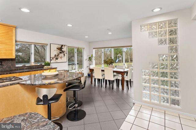 24 INDIAN RUN RD, Princeton Junction, NJ 08550