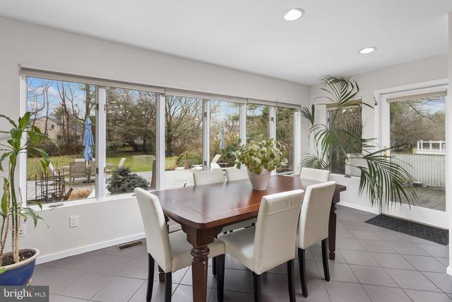 24 INDIAN RUN RD, Princeton Junction, NJ 08550