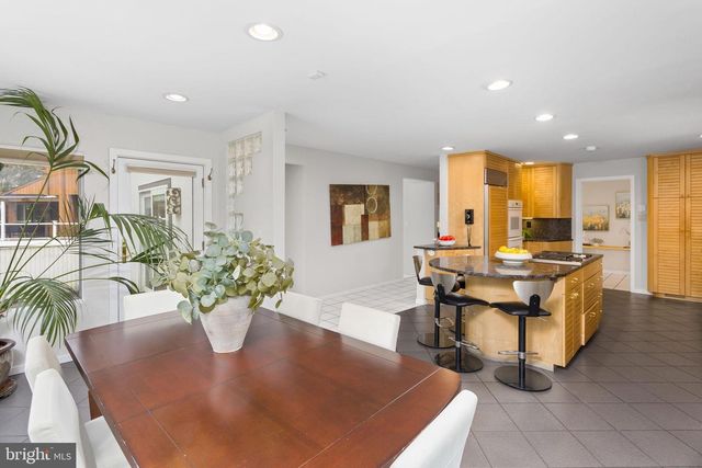 24 INDIAN RUN RD, Princeton Junction, NJ 08550