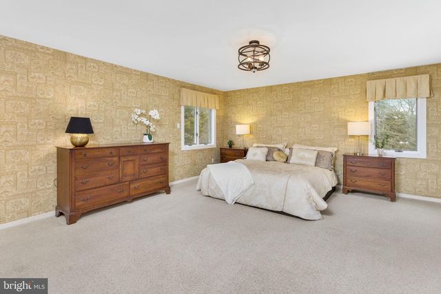 24 INDIAN RUN RD, Princeton Junction, NJ 08550