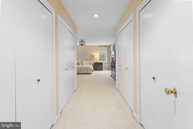 24 INDIAN RUN RD, Princeton Junction, NJ 08550