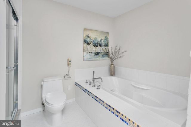 24 INDIAN RUN RD, Princeton Junction, NJ 08550