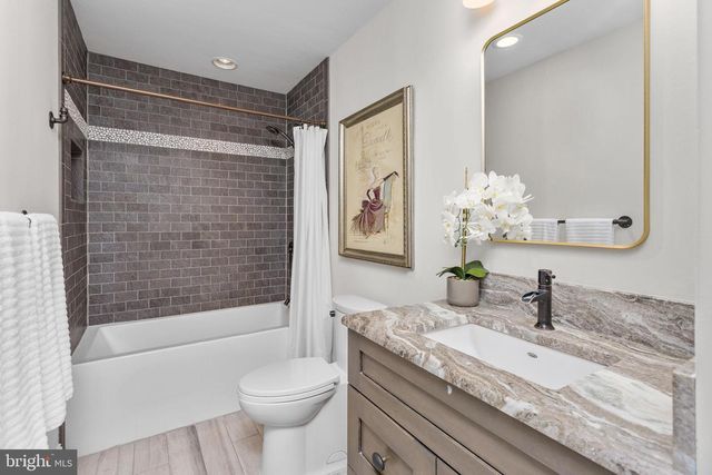 24 INDIAN RUN RD, Princeton Junction, NJ 08550