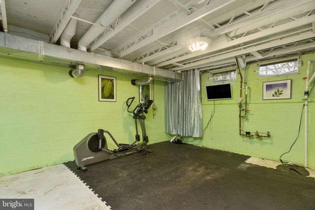 24 INDIAN RUN RD, Princeton Junction, NJ 08550