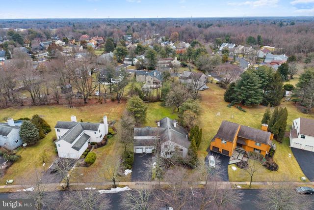 24 INDIAN RUN RD, Princeton Junction, NJ 08550