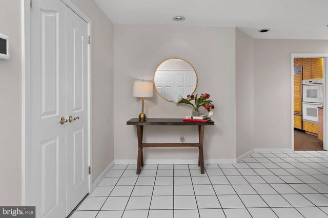 24 INDIAN RUN RD, Princeton Junction, NJ 08550