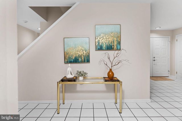 24 INDIAN RUN RD, Princeton Junction, NJ 08550