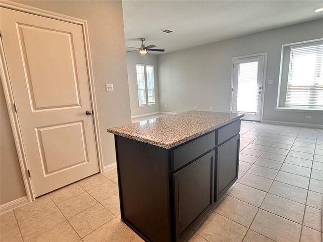 137 Rustic Glen DR, San Marcos, TX 78666
