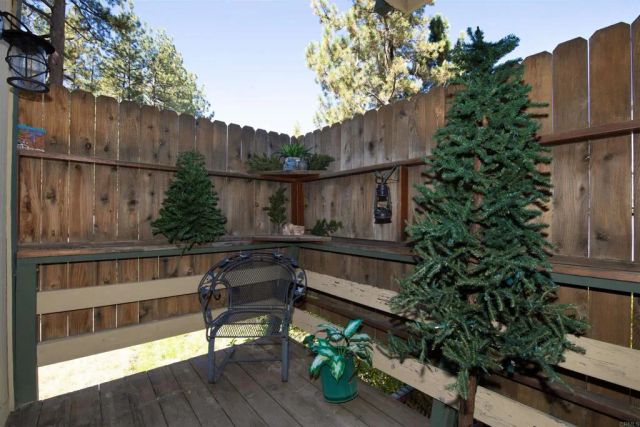 40176 Esterly Ln, Big Bear Lake, CA 92315