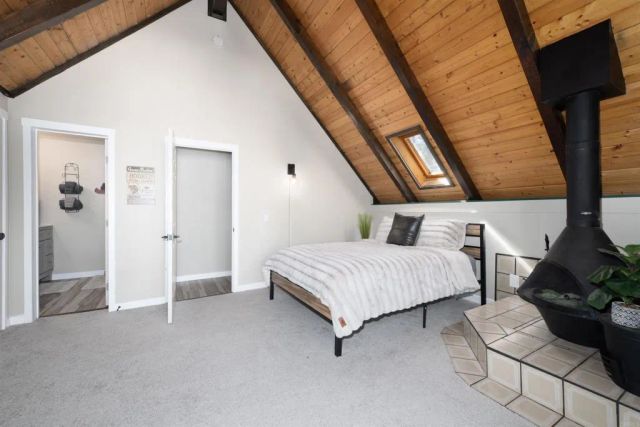 40176 Esterly Ln, Big Bear Lake, CA 92315
