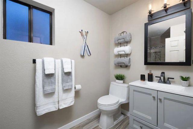40176 Esterly Ln, Big Bear Lake, CA 92315