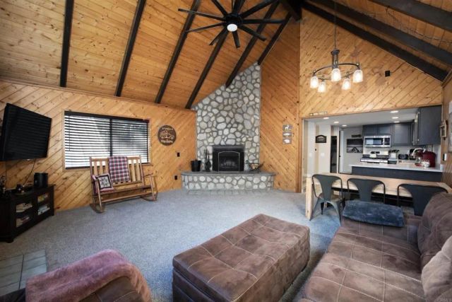 40176 Esterly Ln, Big Bear Lake, CA 92315