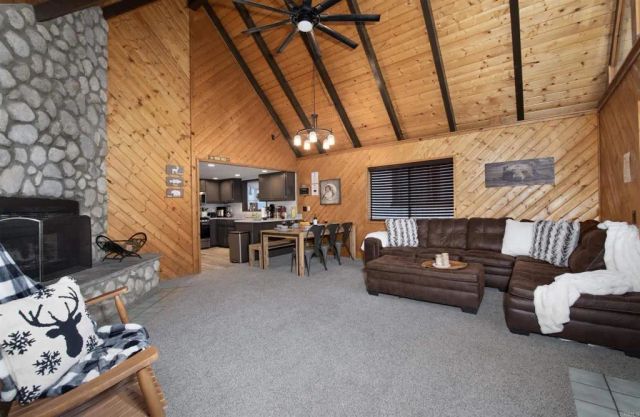 40176 Esterly Ln, Big Bear Lake, CA 92315