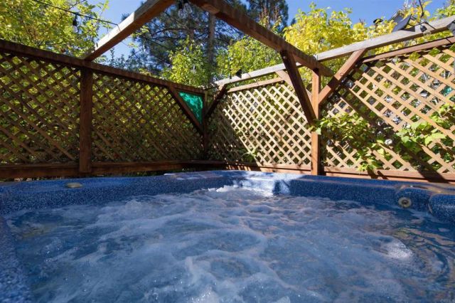 40176 Esterly Ln, Big Bear Lake, CA 92315