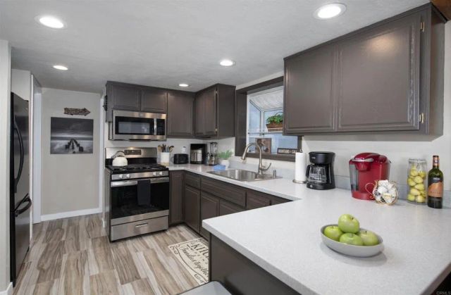 40176 Esterly Ln, Big Bear Lake, CA 92315