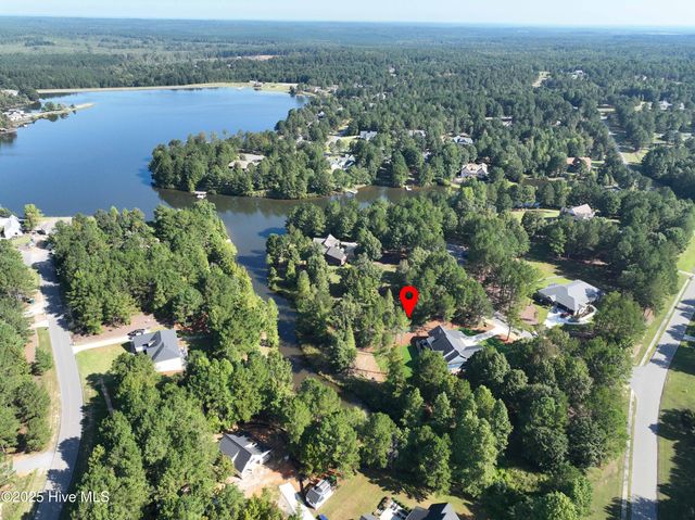 125 Troys Point, West End, NC 27376