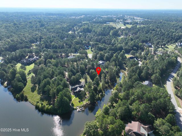 125 Troys Point, West End, NC 27376