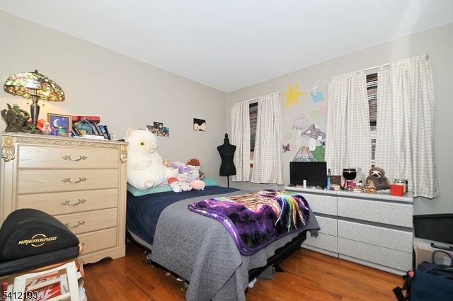 300 Kennedy Dr, Linden City, NJ 07036