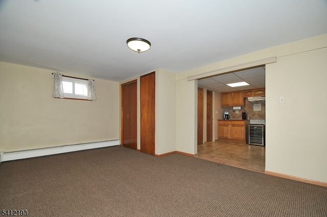 300 Kennedy Dr, Linden City, NJ 07036