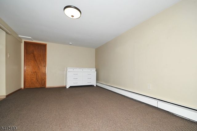 300 Kennedy Dr, Linden City, NJ 07036