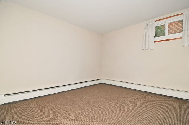 300 Kennedy Dr, Linden City, NJ 07036