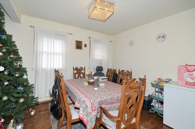 300 Kennedy Dr, Linden City, NJ 07036