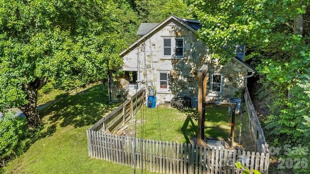 34 Coosa Ridge Drive, Whittier, NC 28789