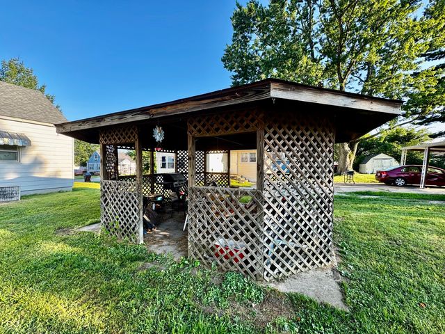 508 S Poplar, Brownstown, IN 47220