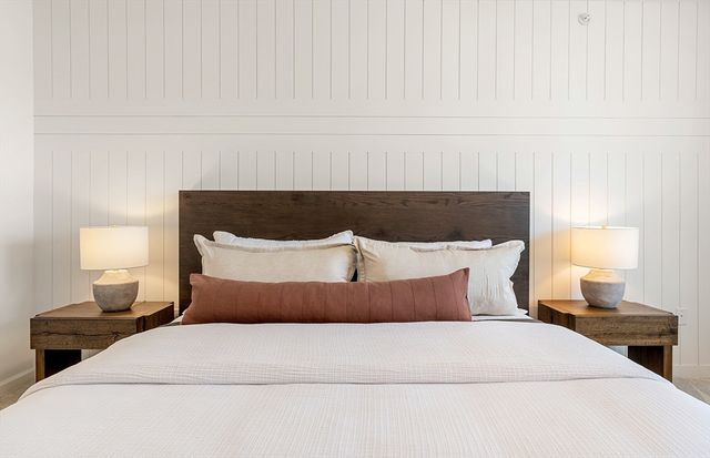 141 East Point Drive 103, East Providence, RI 02916