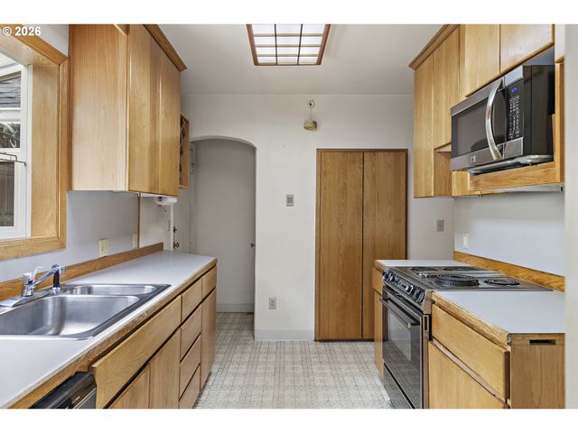 6126 Ne 36TH Ave, Portland, OR 97211