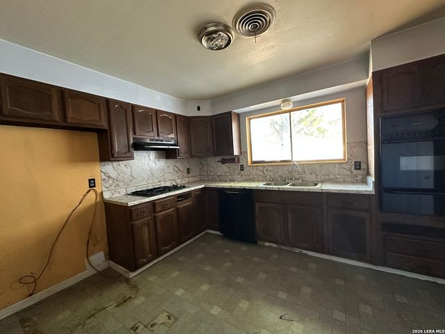 219 Goodhue, San Antonio, TX 78218