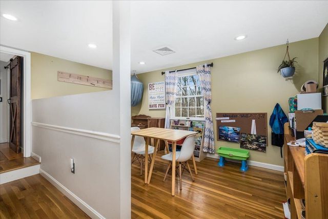 21 Berry Road, Derry, NH 03038