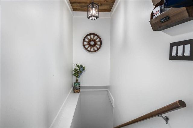 21 Berry Road, Derry, NH 03038