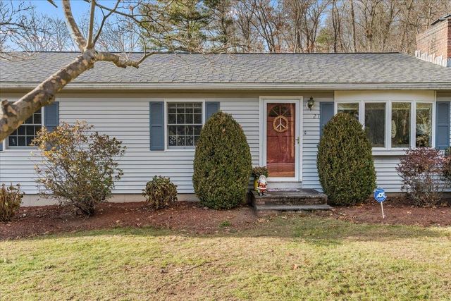 21 Berry Road, Derry, NH 03038