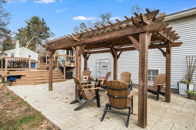 21 Berry Road, Derry, NH 03038