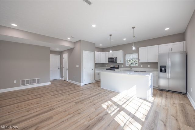 1738 E 298th Street, Wickliffe, OH 44092