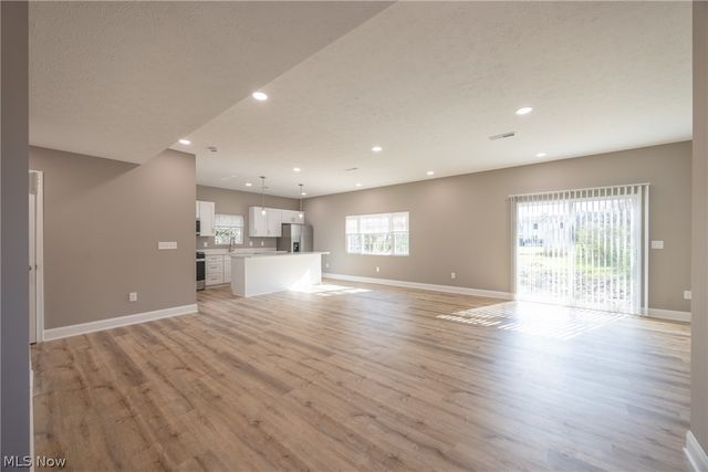 1738 E 298th Street, Wickliffe, OH 44092