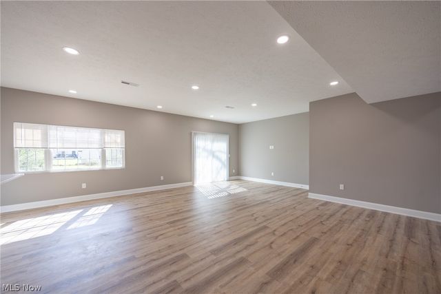 1738 E 298th Street, Wickliffe, OH 44092