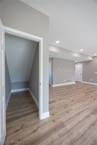 1738 E 298th Street, Wickliffe, OH 44092