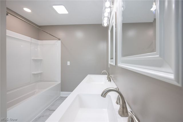 1738 E 298th Street, Wickliffe, OH 44092