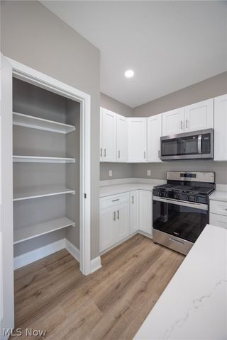 1738 E 298th Street, Wickliffe, OH 44092