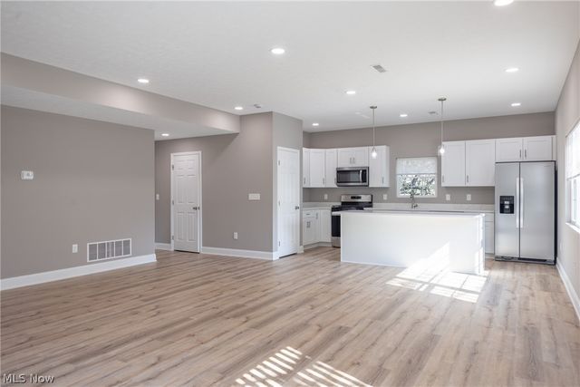 1738 E 298th Street, Wickliffe, OH 44092