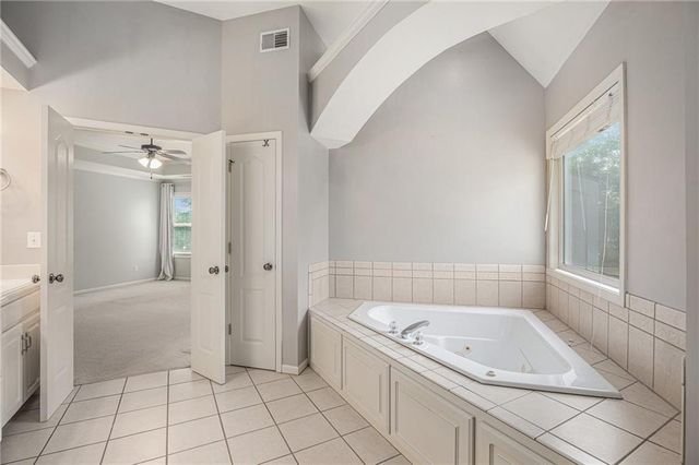 416 SE Stillwater Court, Lee's Summit, MO 64063