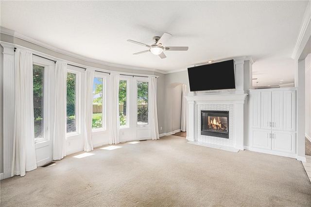 416 SE Stillwater Court, Lee's Summit, MO 64063