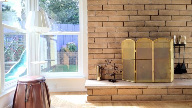 102 Kelobra Ct, Walnut Creek, CA 94598