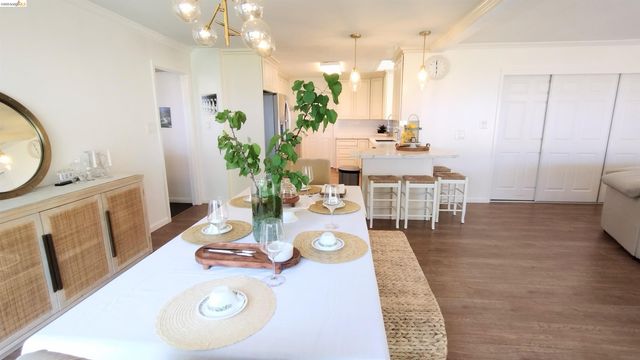 102 Kelobra Ct, Walnut Creek, CA 94598