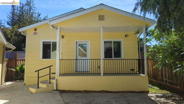 102 Kelobra Ct, Walnut Creek, CA 94598